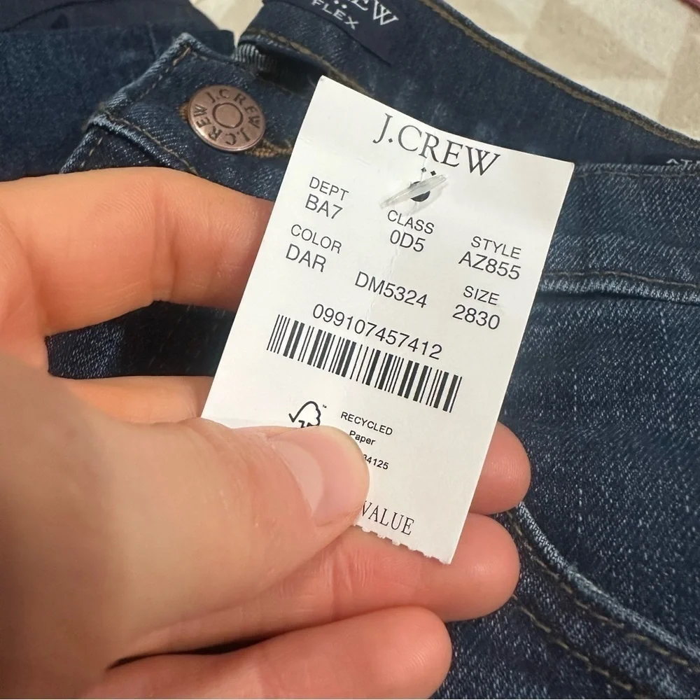 J crew Athletic slim-fit jean in signature flex 28x30